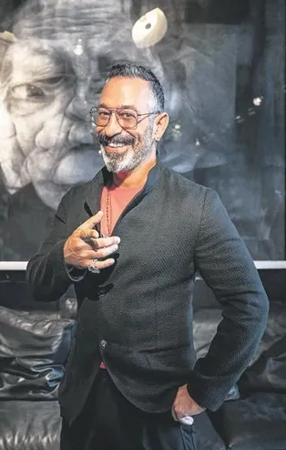 Cem Yılmaz'ın hayranlarına müjde! 'CMYLMZ Diamond Elite Platinum Plus' gösterisi 16 Mart'ta Türkiye'de