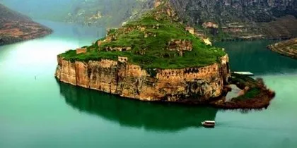 Kültür Bakanlığı Türkiye’nin en görkemli kalelerini açıkladı