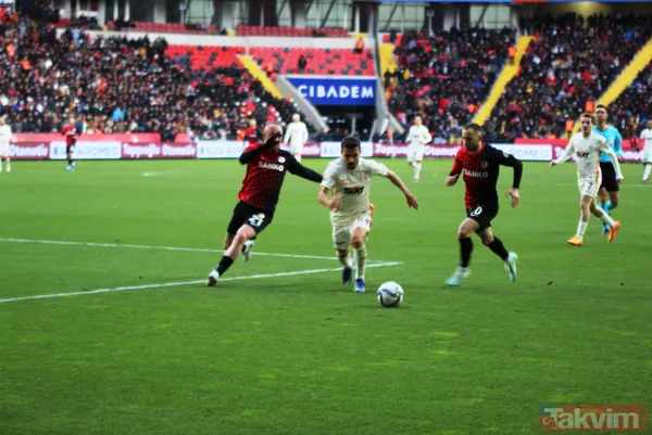 Gaziantep FK - Galatasaray maçı sonrası hakem Arda Kardeşler'e şok sözler: Çok çirkin... - 14