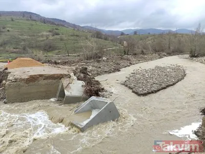 Karabük’te sağanak nedeniyle menfez köprü çöktü! Tarım alanlarını su bastı