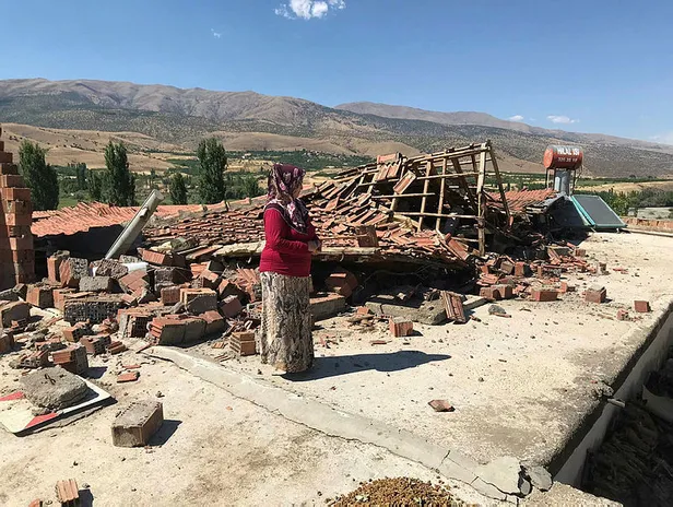 son-dakika-malatya-depreminin-on-inceleme-raporu-acilandi-hasar-yapici-depremlerin-olmasi-beklenmektedir-1596720810901.jpg Malatya depreminin ön inceleme raporu açılandı! "Hasar yapıcı depremlerin olması beklenmektedir"-2