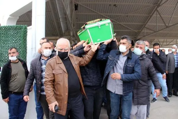 Koronavirüs yine can aldı: 5 günde baba-oğul vefat etti-1