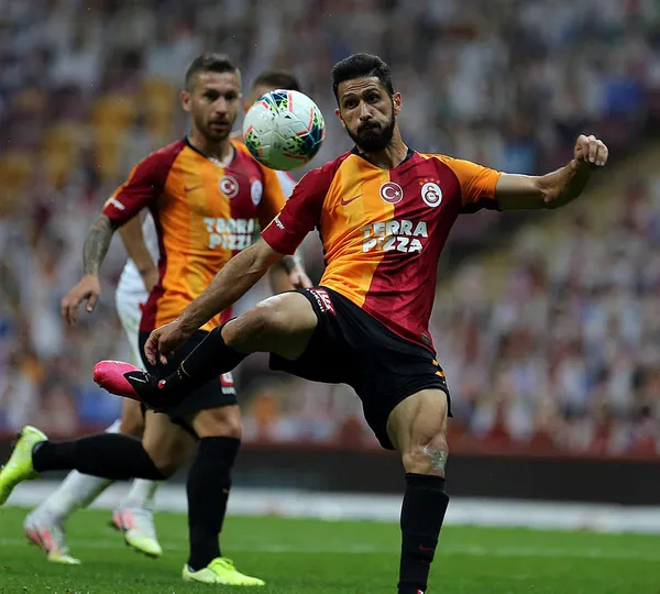 1596005080206.jpg Galatasaray iç transferde gaza bastı! İmzayı atıyor-2