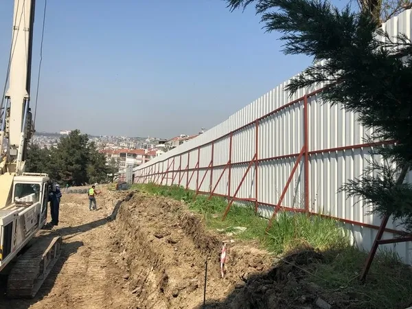 CHP'li Büyükçekmece Belediyesi'nden ağaç katliamı-2