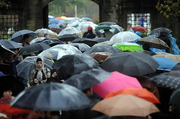 Meteoroloji'den son dakika yağış uyarısı! Bu illerde yaşayanlar dikkat