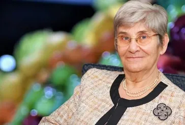 ’40 yaşında doğurdum’ Nasıl tanıştıklarını anlattı: Meğer hizmet ederken... 45 yıldır evli olan Canan Karatay’ın eşi bakın kim çıktı!