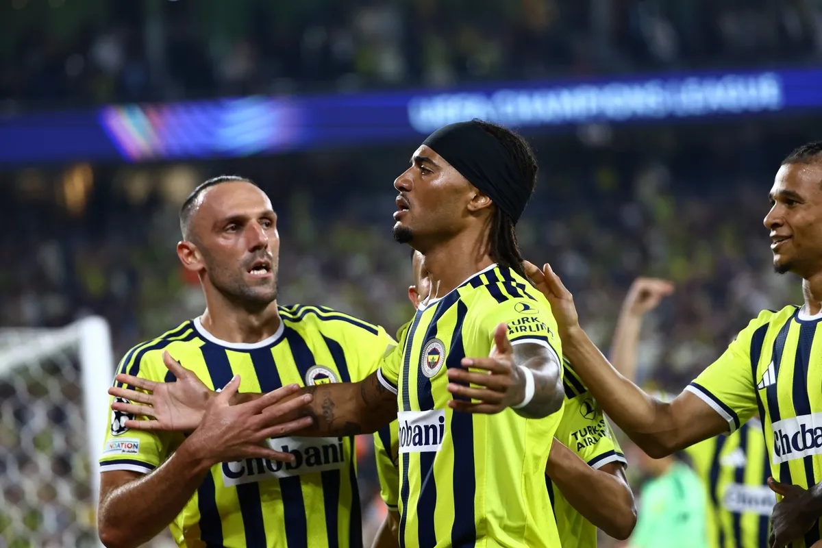 uefa-sampiyonlar-liginde-fenerbahce-aston-villa-karsisinda-1791963189412.jpg Fenerbahçe Villa Park'ta 3 puan peşinde! İsmail Kartal'dan 'kazanan 11' kararı-8