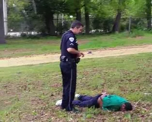 Sekiz kurşunla öldürüp kelepçeledi!