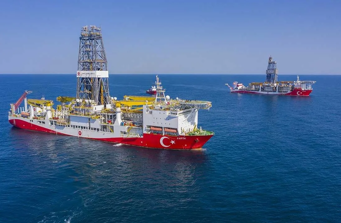 dogu-akdenizde-ne-isimiz-var-diyenler-fetocu-cikti-berat-albayrak-tehditlere-boyun-egmedi-enerji-kesiflerinin-1784098788909.jpeg "Doğu Akdeniz'de işimiz ne?" diyenler FETÖ'cü çıktı! Berat Albayrak tehditlere boyun eğmedi: Enerji keşiflerinin kapısı açıldı-4