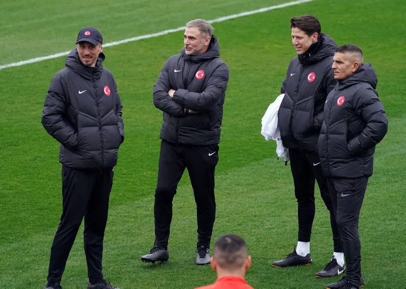 Kuntz'dan flaş karar! İşte Türkiye Ermenistan maçı 11'i - 16