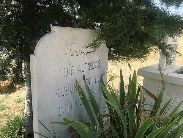 1691761658917.jpeg Türkiye şehitlerine ağlıyor! 85 milyonun yüreğinde kor... Kimi asker selamı verdi, kimi üniforma giydi, 6 aylık bebekten babasına en acı veda-4