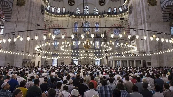Prof. Dr. Nihat Hatipoğlu yazdı: Namaz dinin direğidir-2