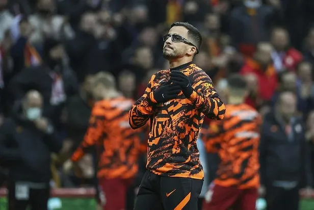 Özel haber... Galatasaray'da Barcelona maçı öncesi Omar Elabdellaoui pişmanlığı-7