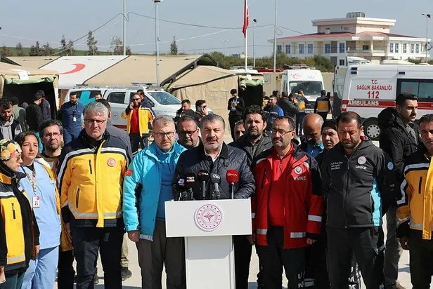 deprem-bolgesinde-salgin-riski-var-mi-saglik-bakani-fahrettin-kocadan-flas-aciklama-1676725620010.jpeg Deprem bölgesinde salgın riski var mı? Sağlık Bakanı Fahrettin Koca'dan flaş açıklama-3