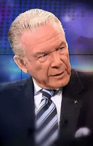 Gazeteci Uğur Dündar'a Binali Yıldırım'a "hakaret" ettiği gerekçesiyle yargılandığı davada "okuma" cezası