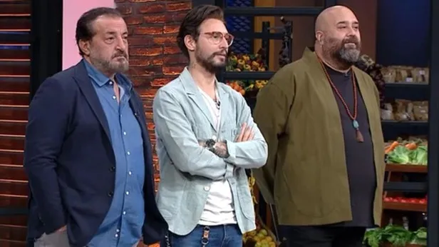 Masterchef Somer Sivrioğlu Mehmet Yalçınkaya kanlı bıçaklı oldu Danilo Zanna gidicekti o gidiyor! Araya para girdi 'ya o ya ben'-2