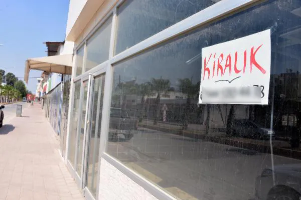 İncirlik hayalet şehre döndü, tüm dükkanlar boşaldı-3