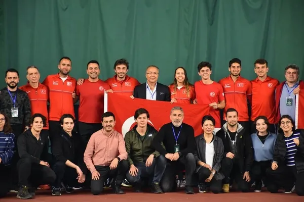 a-milli-erkek-takimimizdan-davis-cupta-tarihi-basari-1646576558903.jpg A Milli Erkek Takımımızdan Davis Cup'ta tarihi başarı-2
