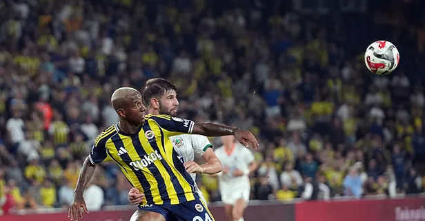 Fenerbahçe tribünlerinden kaçan penaltı sonrası Ali Koç'a istifa sesleri