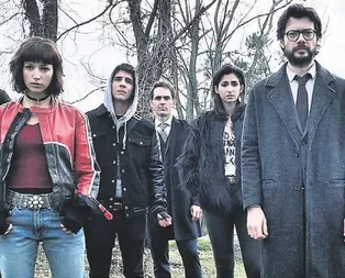 Bir dizi çılgınlık