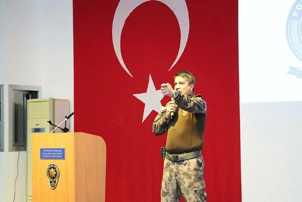 Sosyal medyaya damga vuran o video! Emniyet Müdürü FETÖ'cü alçakları yerin dibine soktu-2