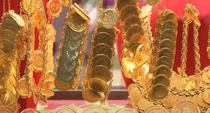 altini-boyle-alanlar-yandi-kuytuda-kosede-ceyrek-gram-altini-olanlar-muhakkak-kontrol-etsin-1704785346503.jpg Kenarda köşede çeyrek gram altını olanlar muhakkak kontrol edin! Altını böyle aldıysanız eyvah eyvah-6