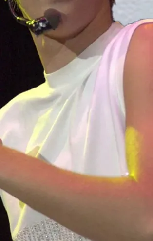 Ünlü şarkıcıdan kan donduran haber! Evindeki küvette cesedi bulundu! Çoklu kişilik bozukluğu, manik depresyon, anksiyete ve şizofreni...