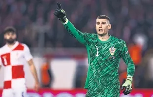 Hırvat milli kaleci Livakovic ülkesine dönüyor