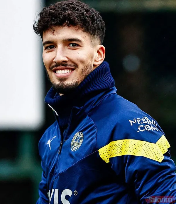 İşte Melisa Aslı Pamuk ile Yusuf Yazıcı aşkından ilk kare! Melisa Aslı Pamuk gitti yine futbolcu sevgili yaptı Altay Bayındır deniyordu ama... - 3