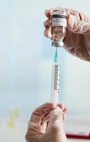 İki farklı koronavirüs aşısı yaptırmak daha mı etkili? Uzman isim merak edilen soruyu yanıtladı!