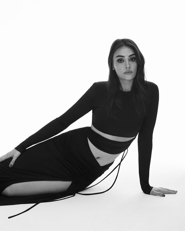 esra-bilgic-sohret-hastaligina-yakalandi-istedigi-marka-vitamin-gelmeyince-bakin-ne-yapti-1635628354532.jpg Esra Bilgiç şöhret hastalığına yakalandı! İstediği marka vitamin gelmeyince bakın ne yaptı-5