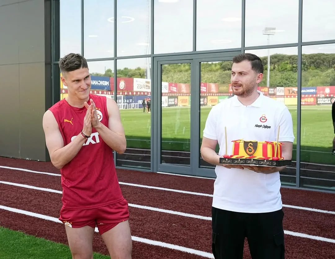 Sallai’ye sürpriz parti