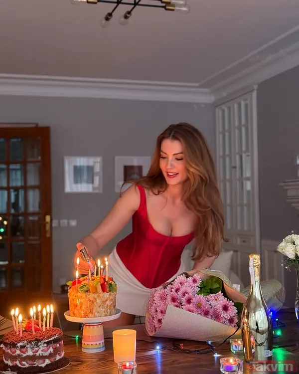 Burcu Özberk’ten sosyal medyayı sallayan doğum günü pozları! Kırmızılar içinde paylaştı! - 10