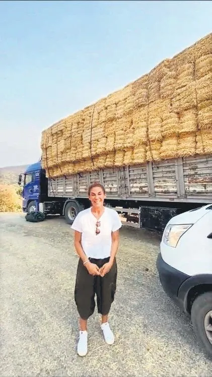 orman-yanginlarinin-ardindan-tum-turkiye-tek-yurek-oldu-unluler-her-koseye-yardima-kostu-1628283543559.jpeg Orman yangınlarının ardından tüm Türkiye tek yürek oldu! Ünlüler her köşeye yardıma koştu-7