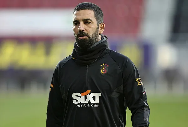 galatasarayda-eski-yildiz-arda-turan-hakkinda-karar-verildi-italyan-gazeteci-1616433438251.jpg