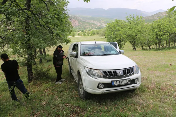 turkiyenin-en-zehirli-turlerinden-koca-engerek-tuncelide-goruldu-tam-25-metre-1620729860556.jpg Türkiye'nin en zehirli türlerinden! Koca engerek Tunceli'de görüldü! Tam 2,5 metre-8