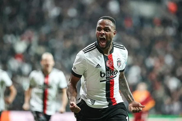 erman-toroglundan-galatasaraya-larin-elestirisi-arka-direge-nasil-onlem-almazsin-1635196729618.jpeg Erman Toroğlu'ndan Galatasaray'a 'Larin' eleştirisi: "Arka direğe nasıl önlem almazsın"-4