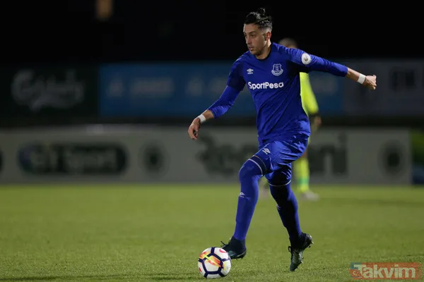 River Plate'de 4 Sene Forma Giydikten Sonra 2015 Yılında Everton'a 12.9 Milyon Euro Bedelle Transfer Oldu.