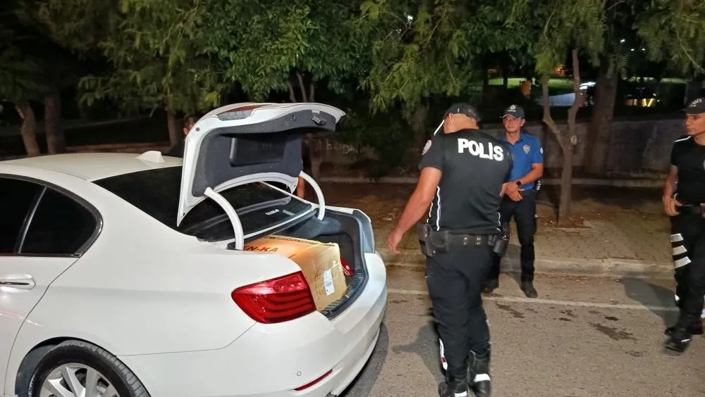 1787953595803.jpeg Adana’da 1615 polisle "Huzur ve Güven" operasyonu: Helikopter destekli denetimde 35 aranan şahıs yakalandı-5