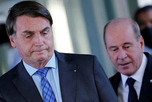 brezilya-devlet-baskani-bolsonarodan-tepki-ceken-koronavirus-aciklamasi-1591385954059.jpeg Brezilya Devlet Başkanı Bolsonaro'dan tepki çeken koronavirüs açıklaması!-1