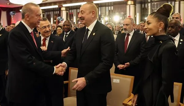 yuzyilin-yemini-baskan-erdogan-mazbatasini-aldi-goreve-basladi-1685824982240.jpeg