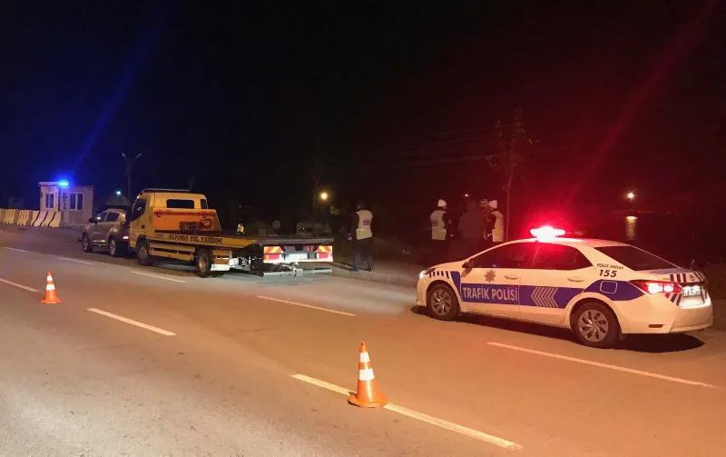 Giresun'da 'dur' ihtarına uymayan sürücü polislere çarptı - 5