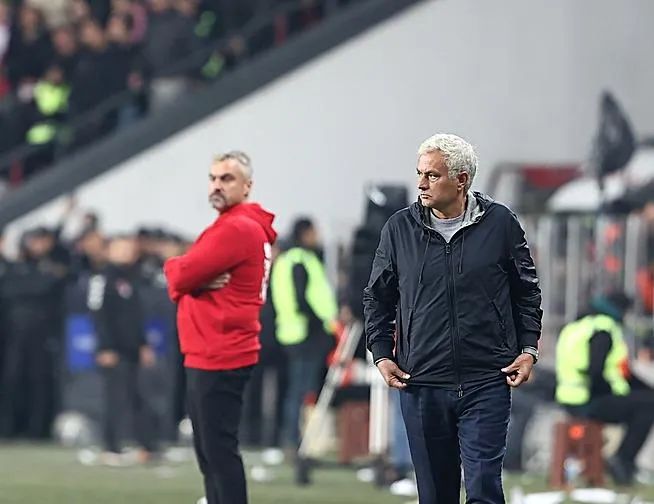 Şimdi de sıra Fener’de mi?