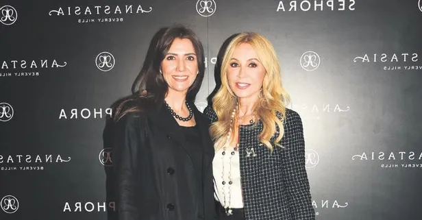 Ünlüler Kim Kardashian'ın kaş tasarımcısı Anastasia Soare’nin davetine akın etti