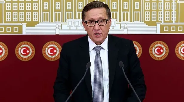 lutfu-turkkan-kimdir-kac-yasinda-nereli-lutfu-turkkan-ne-dedi-iyi-partili-lutfu-turkkan-neden-gorevden-alindi-yerine-kim-gelecek-1636274441827.jpg Lütfü Türkkan kimdir, kaç yaşında, nereli? Lütfü Türkkan ne dedi? İyi Partili Lütfü Türkkan neden görevden alındı, yerine kim gelecek?-4