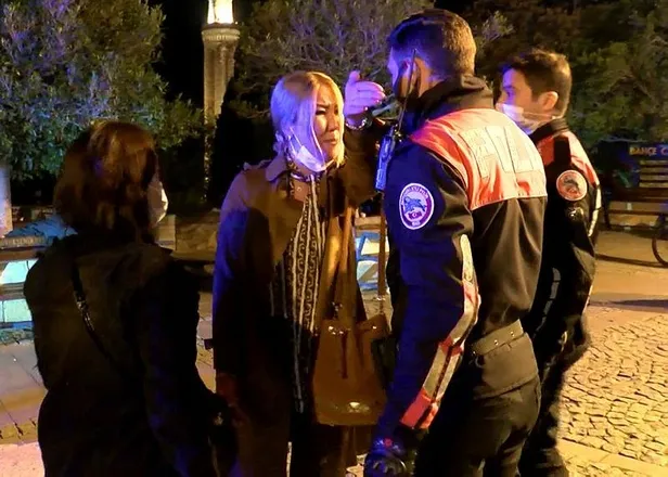 SON DAKİKA: Antalya'da alkolü fazla kaçıran kadın turistler ortalığı birbirine kattı-3