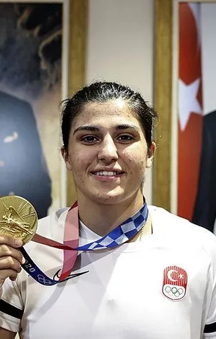 Olimpiyat şampiyonu Busenaz Sürmeneli: Bu madalya Eren kardeşime gelsin