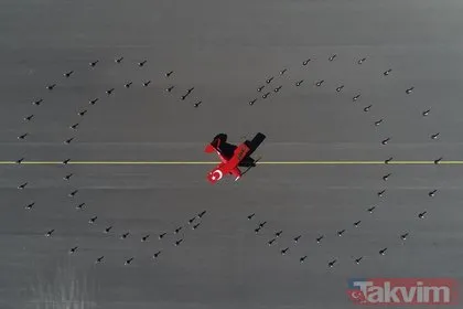 Türk kadın akrobasi pilotundan Cumhuriyet Bayramı’na özel gösteri