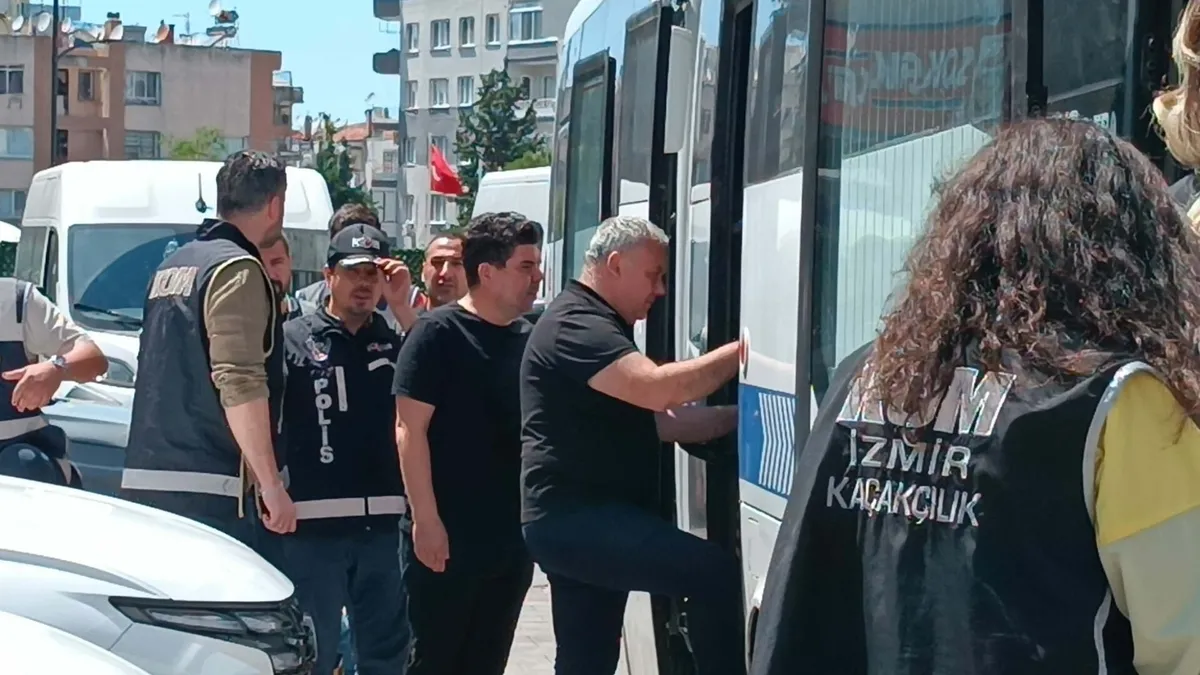 CHP'nin Buca'da kurduğu yolsuzluk ve mafya düzenini tanıklar ifşa etti! Rüşveti haberi yapanı İlçe Başkanı Çağday Kaya tehdit ediyordu