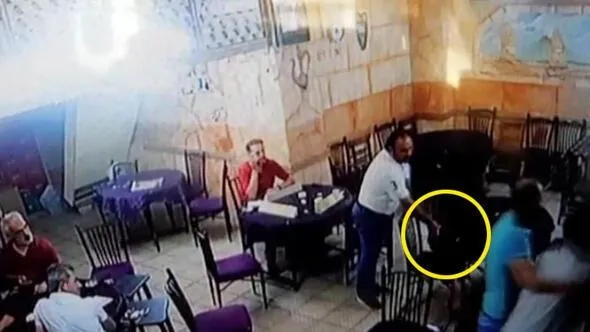 Ağabeyine dehşeti yaşattı! Gözünü bile kırpmadan defalarca bıçakladı-1
